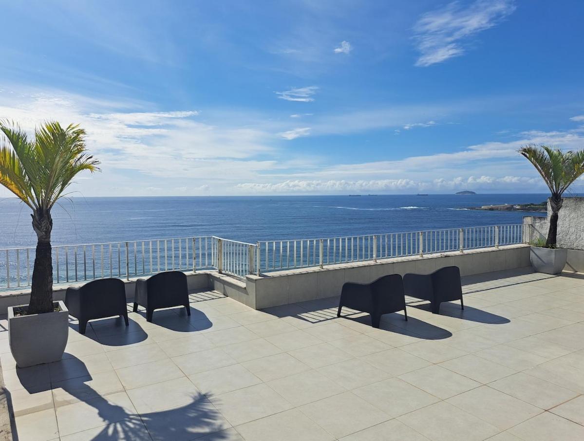Apartemen Beautiful Terrace Facing The Of Copacabana