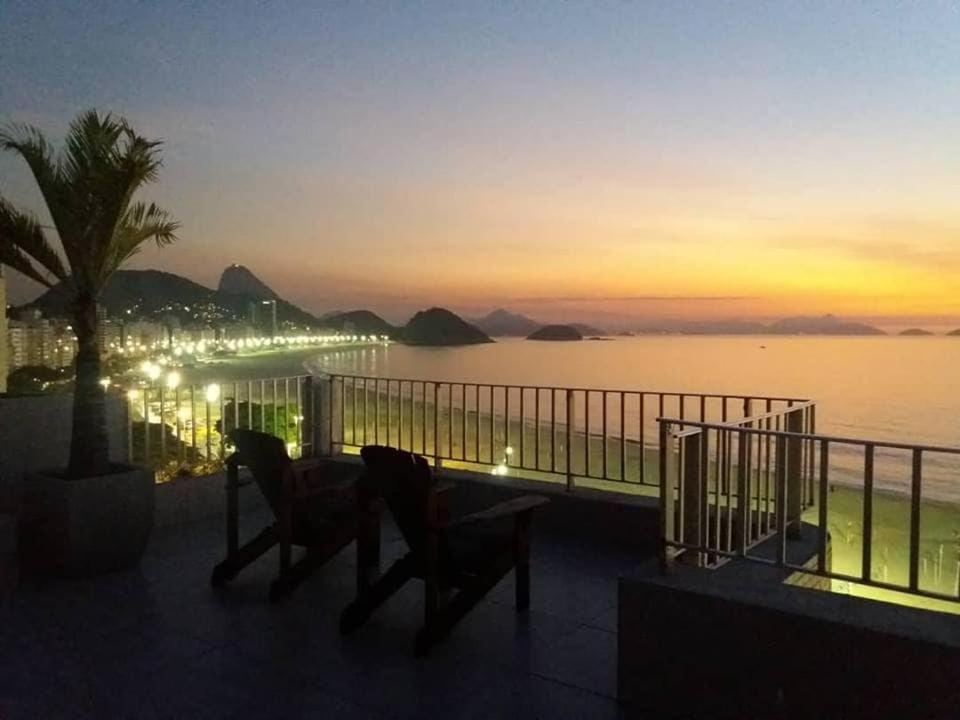 Beautiful Terrace Facing The Of Copacabana Apartemen Rio de Janeiro